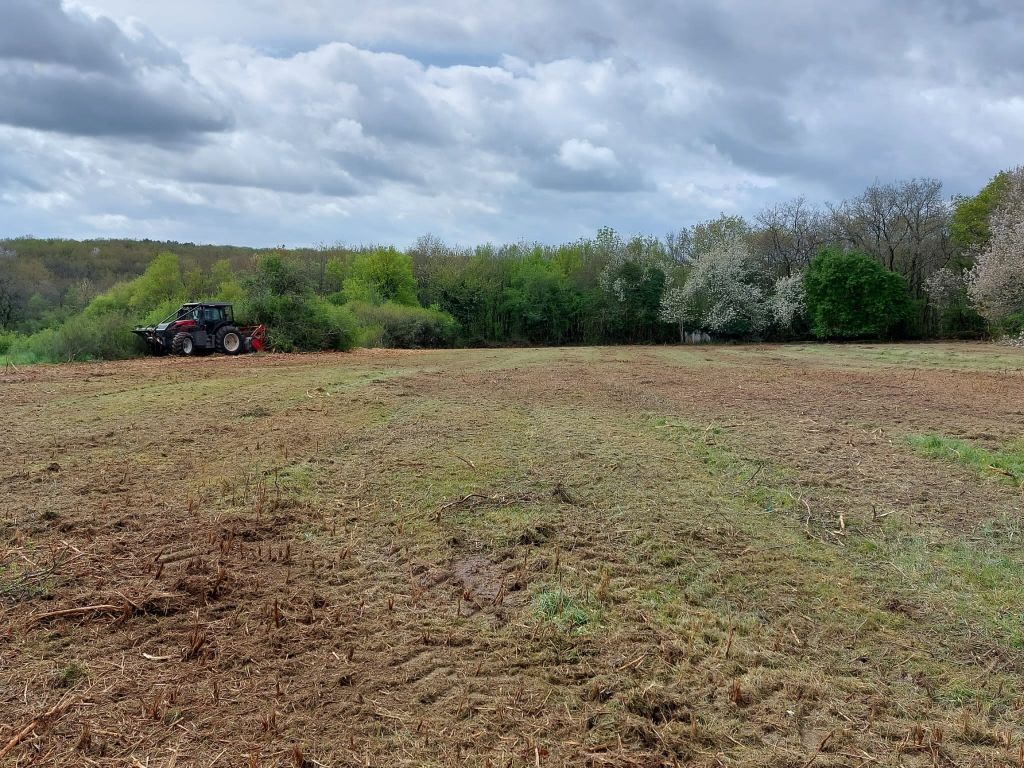 poitiers - débroussaillage à quincay.jpg